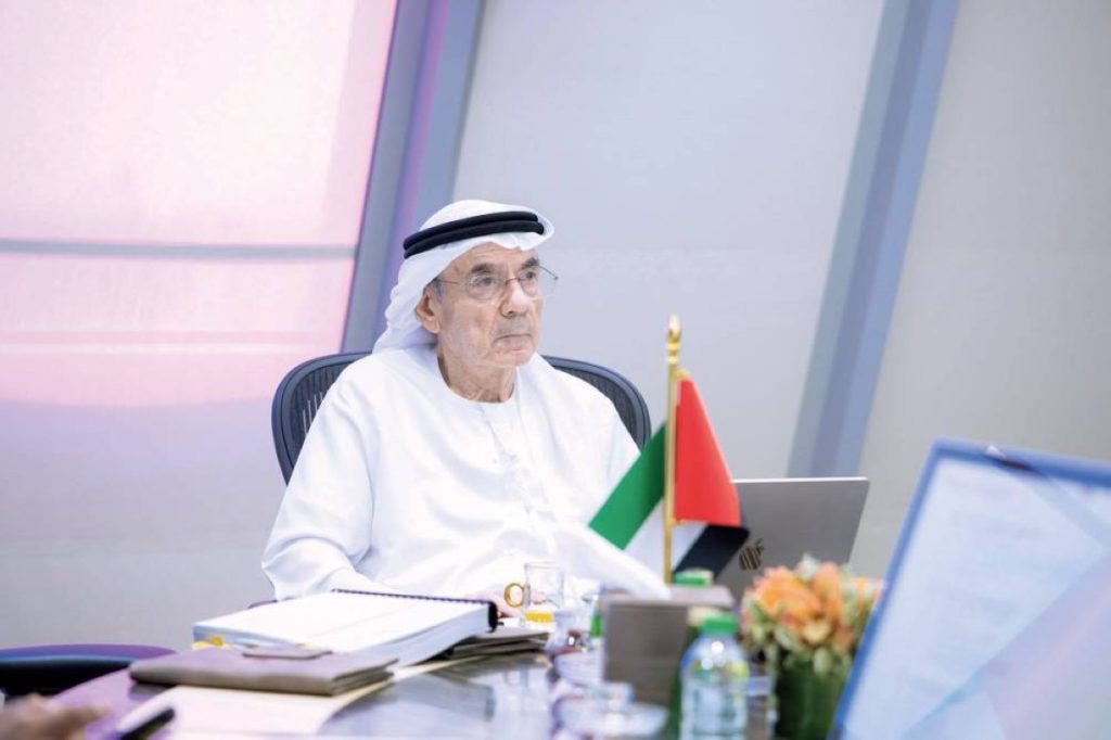 زكي نسيبة خلال ترؤسه الاجتماع