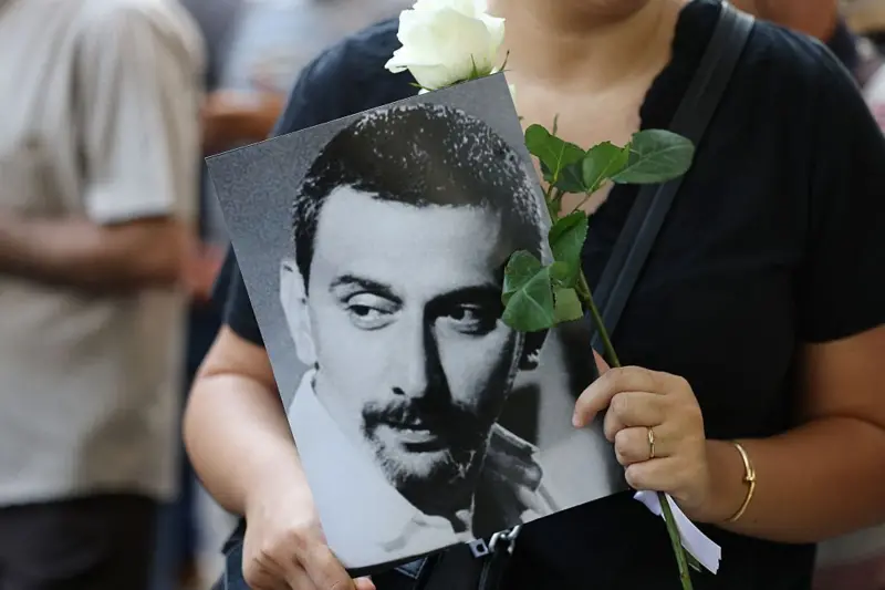الوسط الفني ينعى زياد الرحباني.. والنجوم يقدّمون واجب العزاء