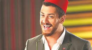 القضاء الفرنسي يحقق مع مؤثرة وشقيقها بعد اتهامهما بابتزاز سعد لمجرد