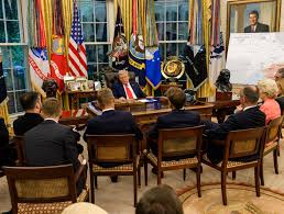 قادة أميركيون من الحزبين ينتقدون انتهاج ترامب في السياسة الخارجية