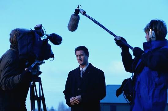 قسم المراسلين في مؤسسة الديوان الملكي للدعاية والإعلان هو القلب النابض الذي يجلب الأخبار من كل حدب وصوب.