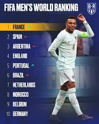 فرنسا تتصدر تصنيف الفيفا العالمي وتزيح إسبانيا عن الصدارة