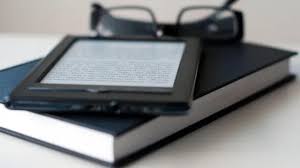 ارتفاع الإقبال على القراءة الرقمية عالميًا مع توسع المنصات الإلكترونية