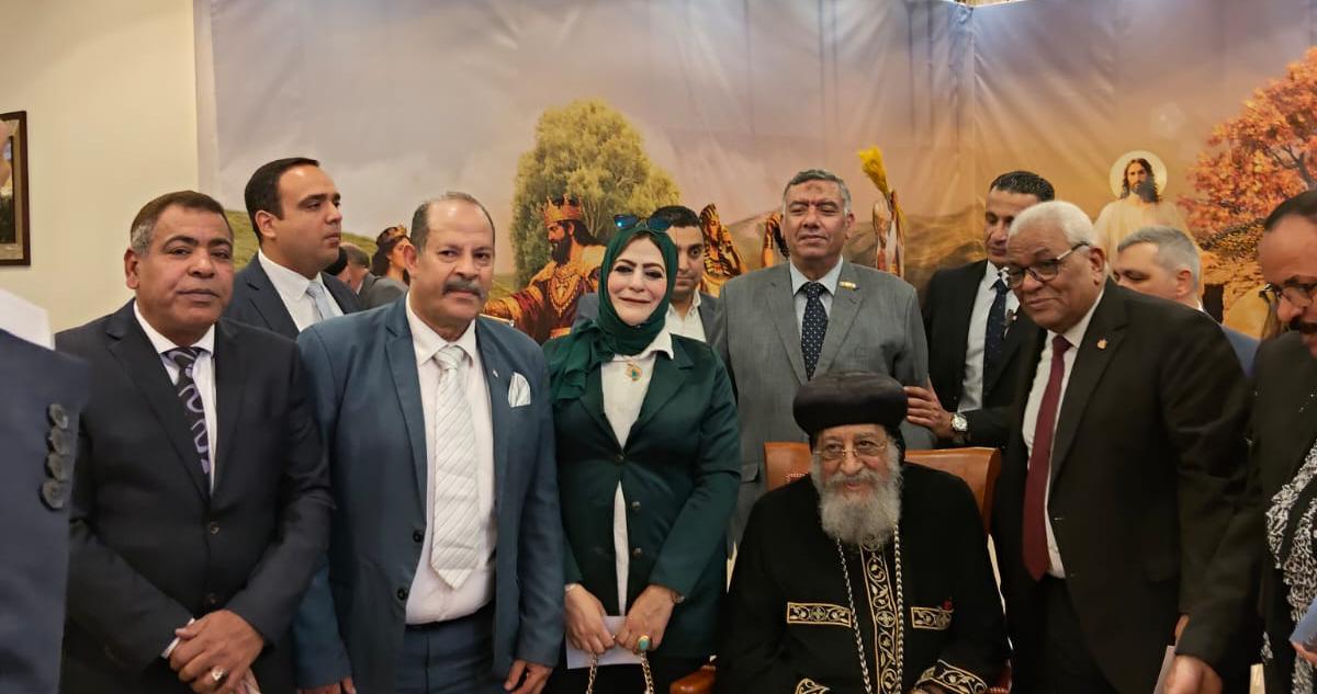 المجلس القومي الداعم لرئيس الجمهورية والدولة المصرية يزور الكنيسة المصرية لتقديم التهنئة بالعيد