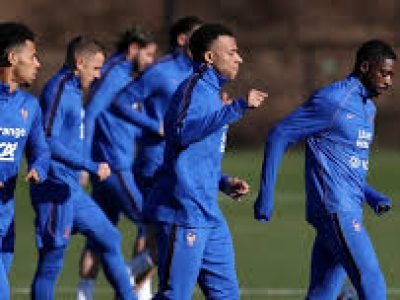 خلافات داخل معسكر فرنسا قبل كأس العالم بسبب تذاكر عائلات اللاعبين
