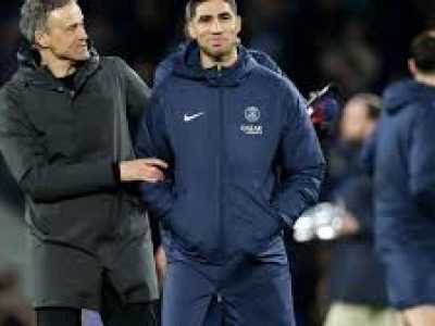 حكيمي يشيد بإنريكي: نجاح باريس جاء لأن الفريق أهم من أي لاعب