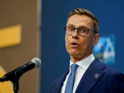 رئيس فنلندا: الناتو يدعم تكثيف هجمات أوكرانيا بالمسيرات داخل روسيا